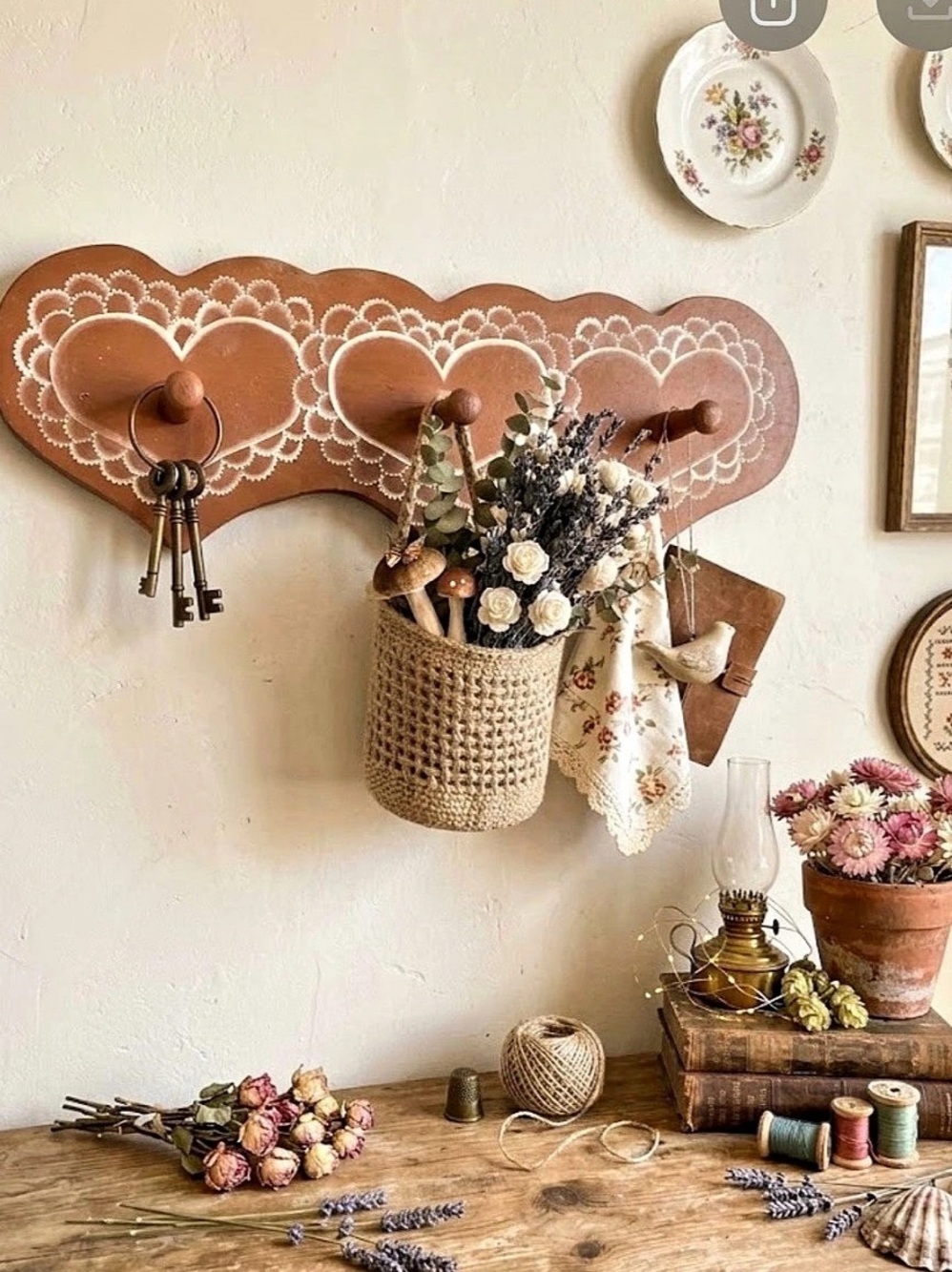 Red & White Decorative Wall-Mounted Hook Rack